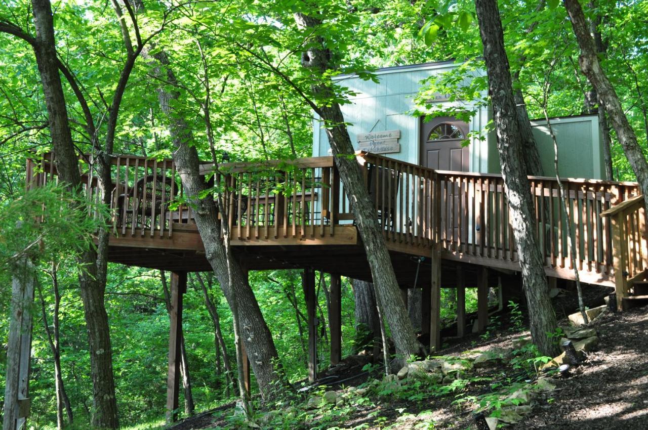 Willa Seven Oaks - Treehouse With Deck Lenexa Zewnętrze zdjęcie